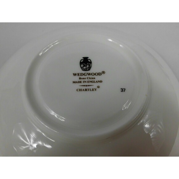 Wedgwood Chartley Cup and Saucer Set Bone China England Leigh Shape Coffee Tea - Picture 6 of 6